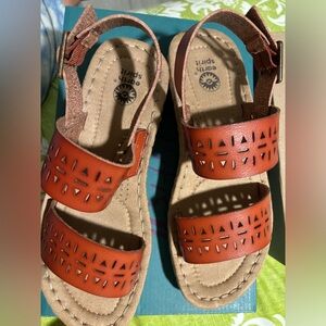 Sandals 7.5 new